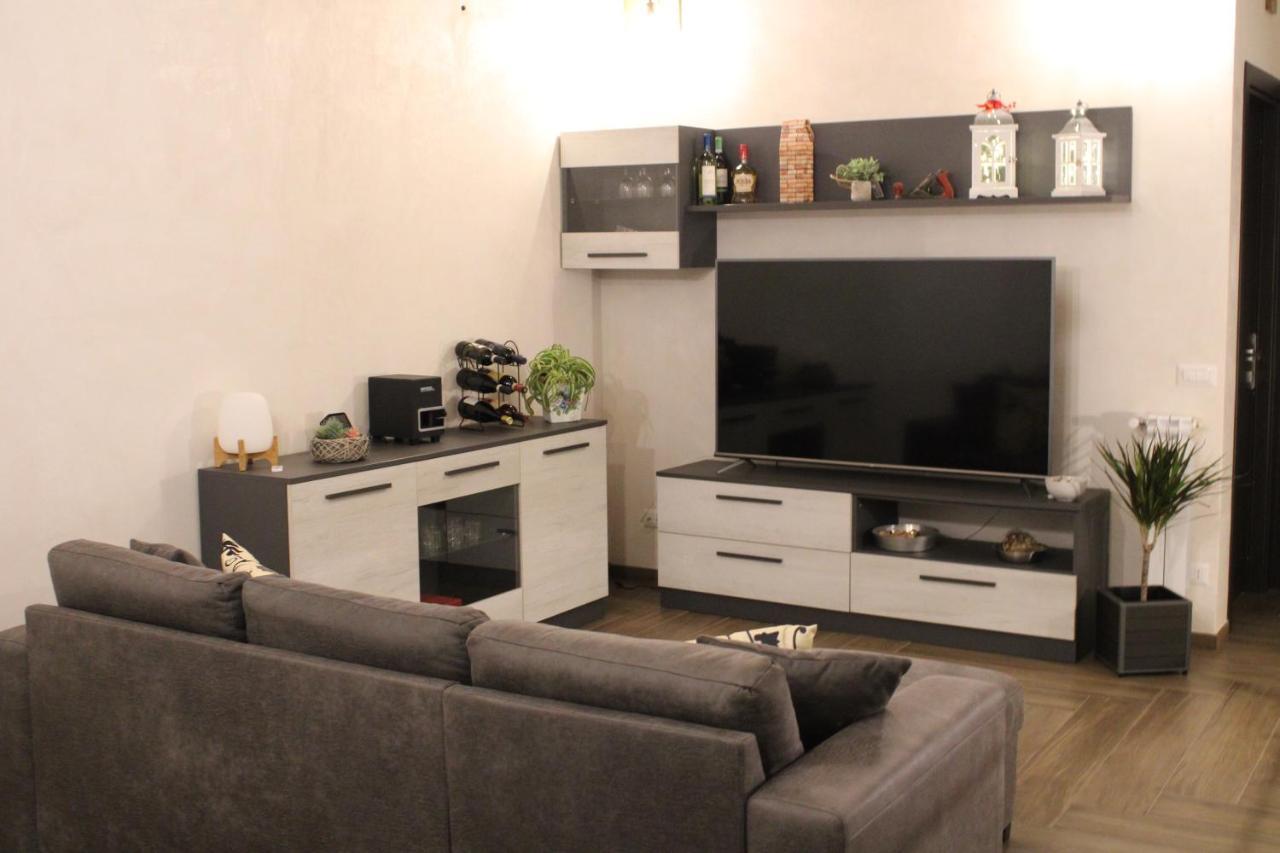 La Terrazza Sul Corso Apartment Giulianello Ngoại thất bức ảnh